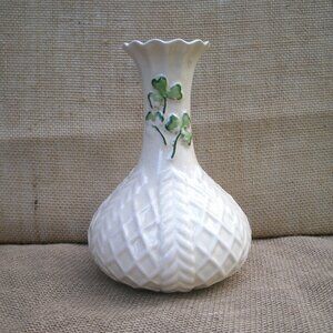Vintage Celtic Weave Pattern Pottery Vase Shamrocks